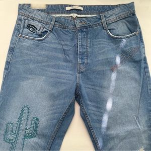 ZARA Light Wash Novelty Embroidered ‘MILANO’ Cropped Jeans Size 8